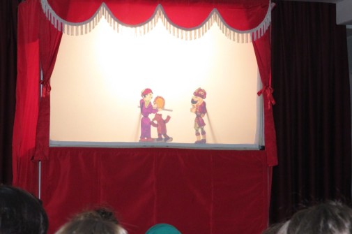 SÖKE BELEDİYESİ ÇOCUKLARI ‘HACİVAT VE KARAGÖZ’LE BULUŞTURDU