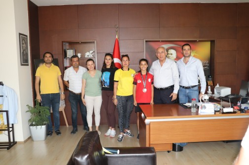 BAŞKAN TUNCEL SÖKE’NİN BAŞARILI ATLETLERİNİ UNUTMADI